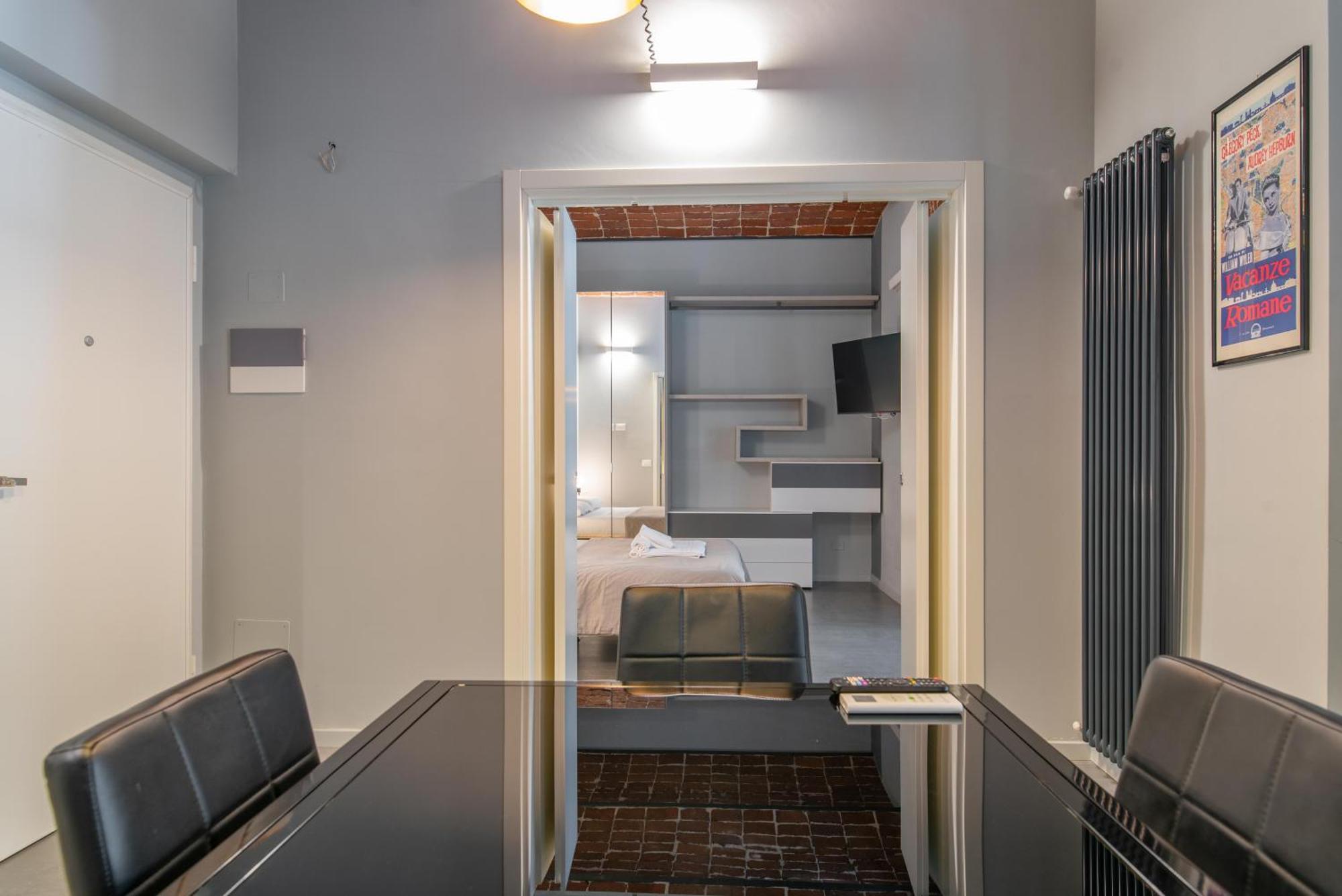 & Queen Apartment